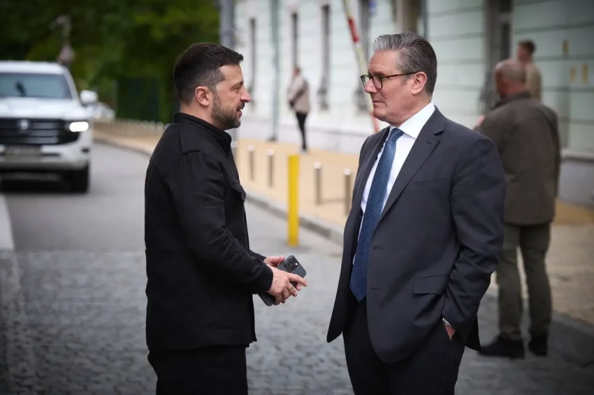 Стармер, Макрон, Туск и Мерц покинули Киев за 4 часа до окончания перемирия, хотя Зеленский просил остаться до утра