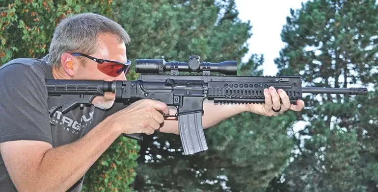 «Лего» для взрослых» Винтовка AR-15: плюсы, минусы и улучшения