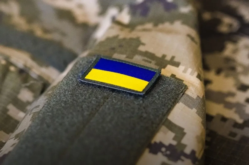 На Украине предъявили подозрения в госизмене трём бывшим министрам обороны