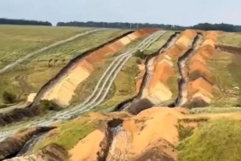 В сети появились кадры с противотанковой оборонительной линией ВСУ в окрестностях Краматорска