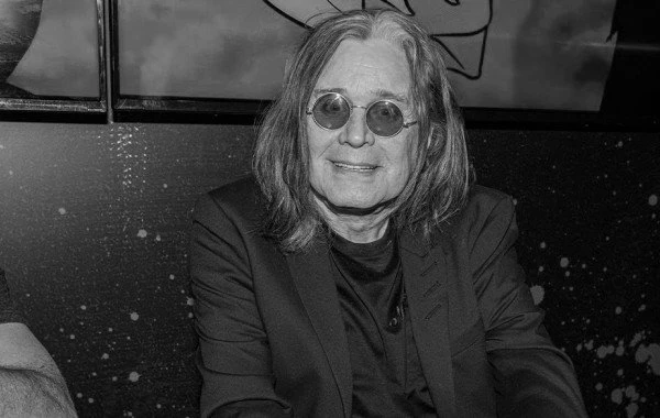 Умер британский рок-музыкант Оззи Осборн