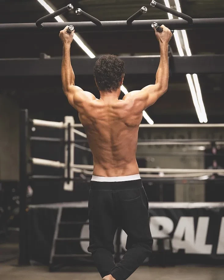 "Вот к чему приводит развод". В сети обсуждают кардинальное преображение Саши Барона Коэна