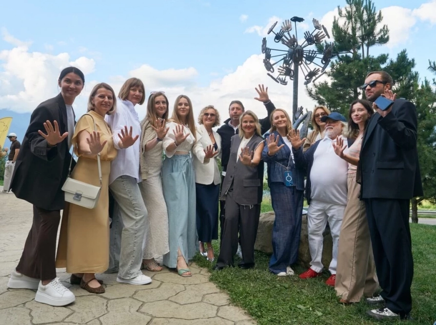 «Одуванчик добра» и «Звёзды хайпа»: Леонид Агутин собрал таланты в Красной Поляне