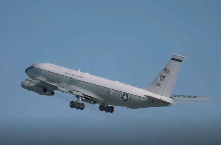 «Воздушный нюхач»: у границ РФ был замечен самолёт ВВС США для обнаружения следов ядерных испытаний